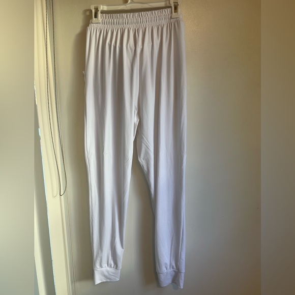 White, M, jogger, Never Worn, elastic waist band w/ strings to tie, fitted ankle - Picture 4 of 7